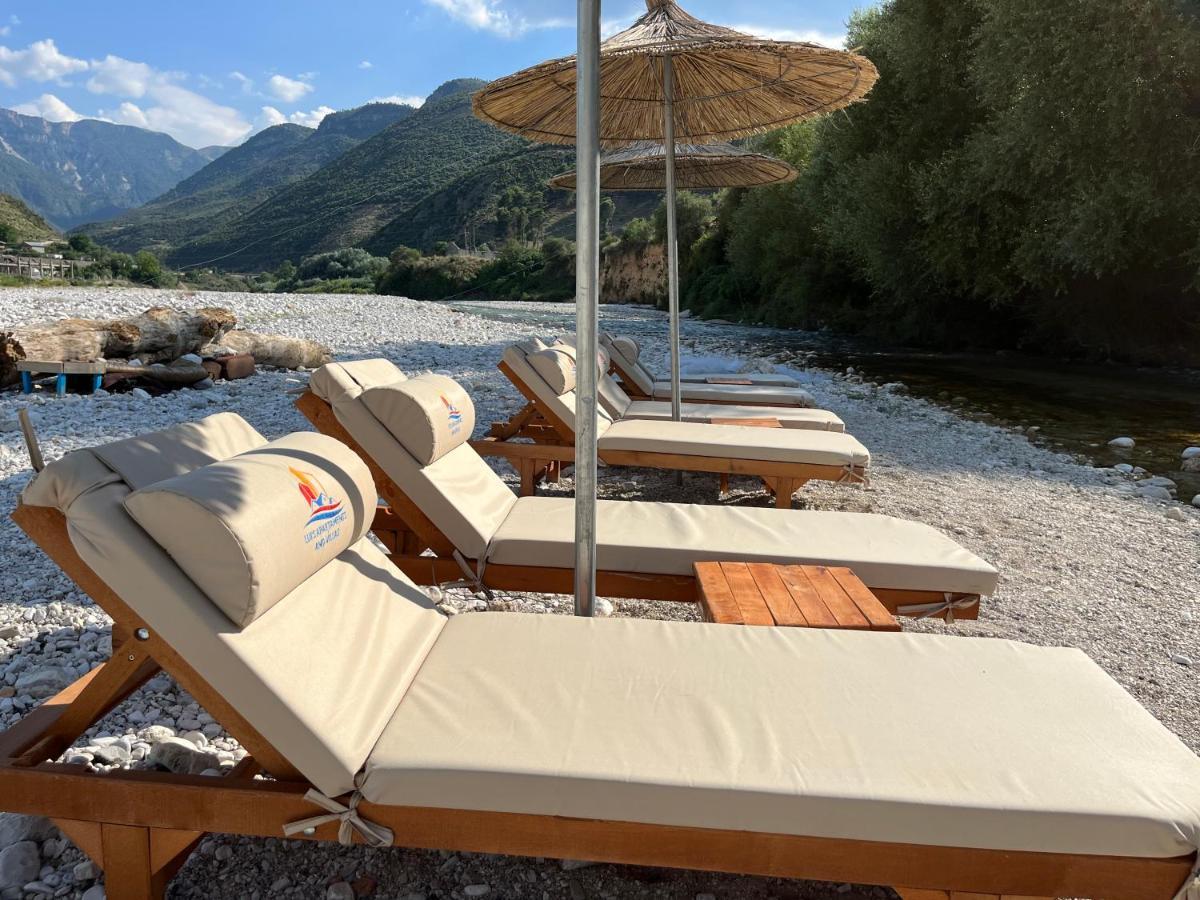 River Escape Villa - Private Beach, Scenic View & Bbq Tepelene Екстериор снимка